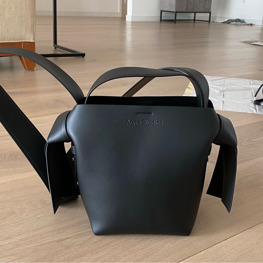 ! NWOT  NEVER USED ACNE STUDIOS MINI BLACK MUSUBI SHOULDER BAG ! PRICE FIRM!!!!